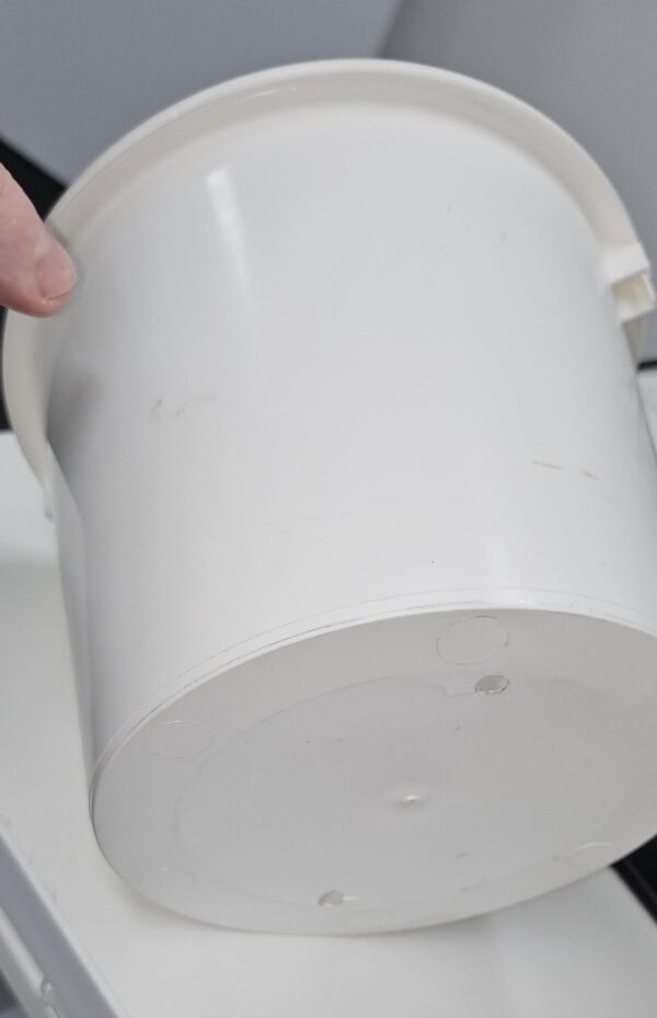 NOCOSPRAY – SMOKE DETECTOR COVER – Dimensions: 20x20x20 cm – Pole Sold Separately